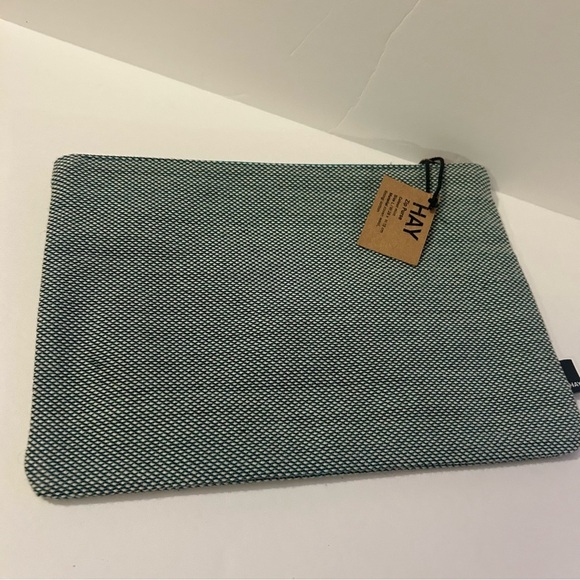 HAY NEW teal colored wool zipper pouch, travel, gift, organizing - Picture 1 of 6